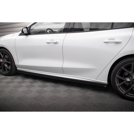 Maxton Design difuzory pod boční prahy ver.5 pro Ford Focus ST Mk4, černý lesklý plast ABS, Hatchback / Estate