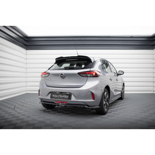 Maxton Design středový spoiler pod zadní nárazník s žebrováním pro Opel Corsa F (Mk6), černý lesklý plast ABS