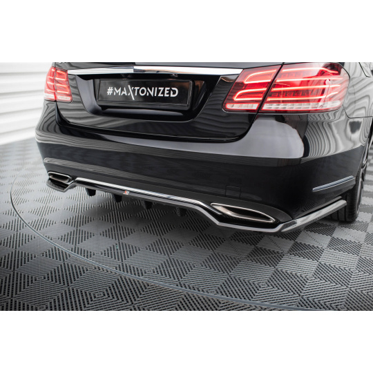 Maxton Design středový spoiler pod zadní nárazník s žebrováním pro Mercedes třída E W212 Facelift/Standard, černý lesklý plast ABS