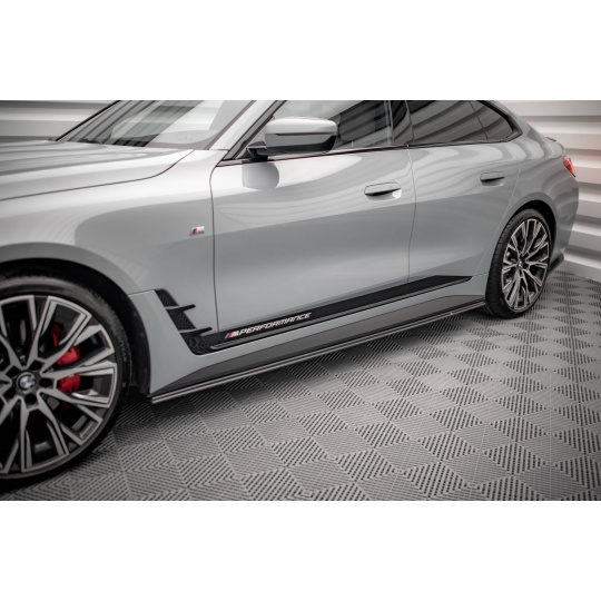 Maxton Design "Street Pro" difuzory pod boční prahy pro BMW řada 4 G26 M-Pack, plast ABS bez povrchové úpravy, s červenou linkou