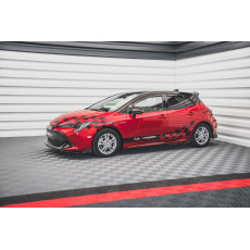 Maxton Design difuzory pod boční prahy s křidélky ver.1 pro Toyota Corolla XII GR Sports /Hatchback, černý lesklý plast ABS