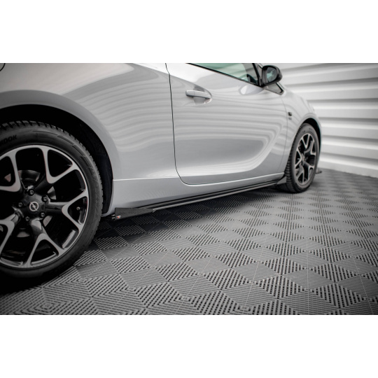 Maxton Design "Street Pro" difuzory pod boční prahy s křidélky pro Opel Astra J (Mk4), plast ABS bez povrchové úpravy, GTC OPC-Line, s červenou linkou
