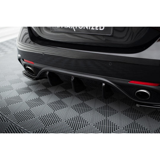 Maxton Design vložka zadního nárazníku pro Alfa Romeo Giulia Veloce, černý lesklý plast ABS Maxton Design vložka zadního nárazníku pro Alfa Romeo Giulia Veloce, černý lesklý plast ABS