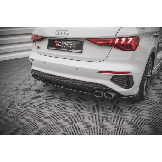 Maxton Design středový spoiler pod zadní nárazník pro Audi S3 8Y, černý lesklý plast ABS