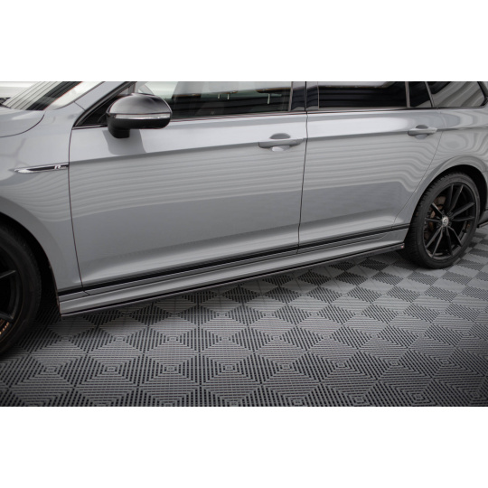 Maxton Design difuzory pod boční prahy pro Volkswagen Passat Mk8 (B8) Facelift, černý lesklý plast ABS, R-Line