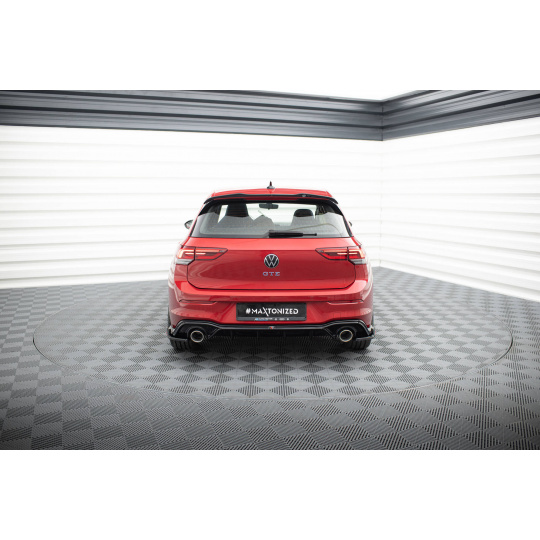Maxton Design vložka zadního nárazníku s chromovými imitacemi koncovek výfuku pro Volkswagen Golf GTE Mk8, Mk8 Facelift, černý lesklý plast ABS