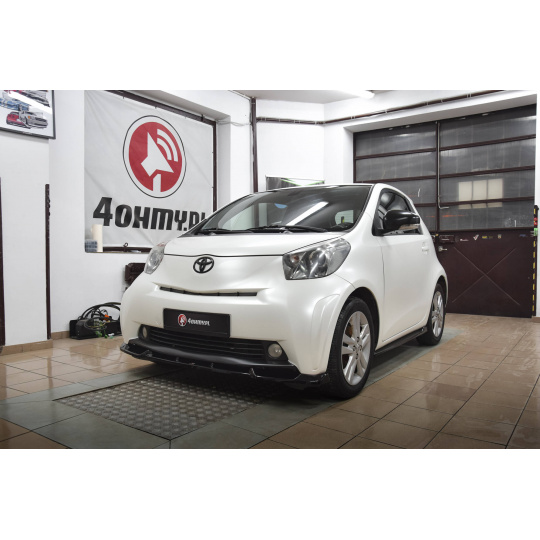 Maxton Design spoiler pod přední nárazník pro Toyota IQ, černý lesklý plast ABS
