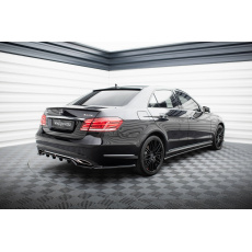 Maxton Design středový spoiler pod zadní nárazník s žebrováním pro Mercedes třída E W212 Facelift/Standard, černý lesklý plast ABS Maxton Design středový spoiler pod zadní nárazník s žebrováním pro Mercedes třída E W212 Facelift/Standard, černý lesklý plast ABS