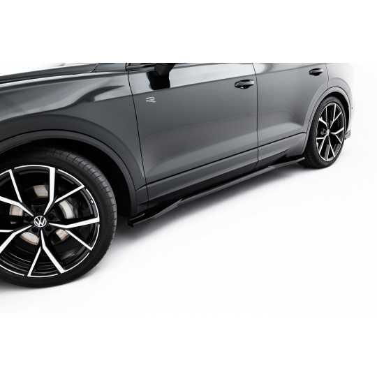 Maxton Design difuzory pod boční prahy pro Volkswagen Touareg R-Line Mk3 Facelift, černý lesklý plast ABS