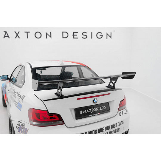 Maxton Design zadní křídlo s úzce rozkročenými držáky v.2 pro BMW řada 1 E82 1M, materiál pravý karbon Maxton Design zadní křídlo s úzce rozkročenými držáky v.2 pro BMW řada 1 E82 1M, materiál pravý karbon