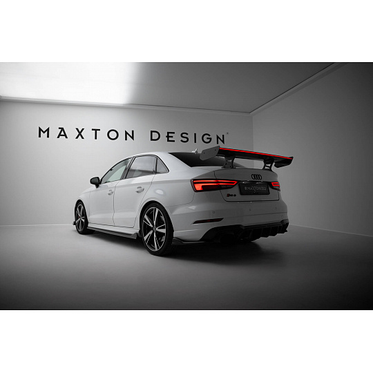 Maxton Design zadní křídlo s úzce rozkročenými držáky a LED světlem pro Audi RS3 8V, 8V FL, pravý karbon, Sedan Maxton Design zadní křídlo s úzce rozkročenými držáky a LED světlem pro Audi RS3 8V, 8V FL, pravý karbon, Sedan