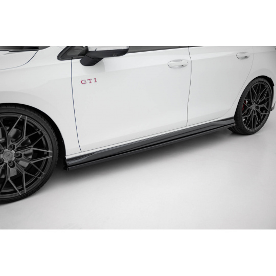 Maxton Design difuzory pod boční prahy ver.4 pro Volkswagen Golf GTI Mk8, černý lesklý plast ABS