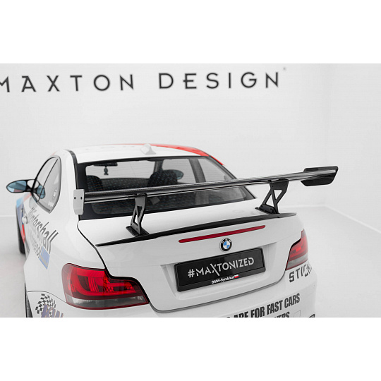 Maxton Design zadní křídlo s úzce rozkročenými držáky pro BMW řada 1 E82 1M, pravý karbon Maxton Design zadní křídlo s úzce rozkročenými držáky pro BMW řada 1 E82 1M, pravý karbon