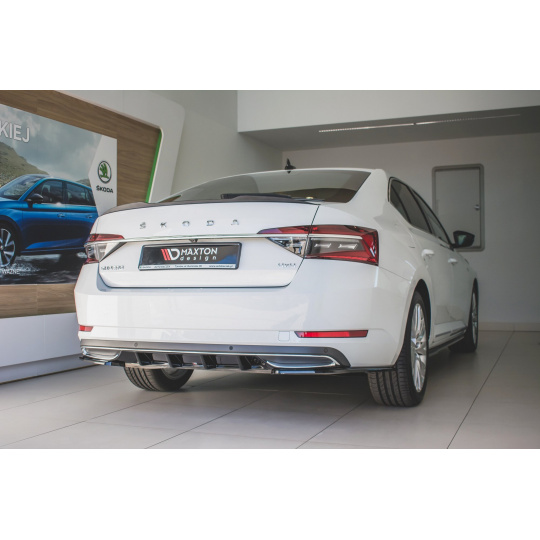 Maxton Design vložka zadního nárazníku pro Škoda Superb Mk3 FL Facelift, černý lesklý plast ABS pro Sportline / L&K verzi Maxton Design vložka zadního nárazníku pro Škoda Superb Mk3 FL Facelift, černý lesklý plast ABS pro Sportline / L&K verzi