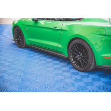Maxton Design "Street Pro" difuzory pod boční prahy ver.1 pro Ford Mustang MK6 GT Facelift, plast ABS bez povrchové úpravy, s červenou linkou Maxton Design "Street Pro" difuzory pod boční prahy ver.1 pro Ford Mustang MK6 GT Facelift, plast ABS bez povrchové úpravy, s červenou linkou