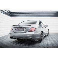 Maxton Design vložka zadního nárazníku pro Mercedes třída E W213/Sedan/AMG-Line, černý lesklý plast ABS Maxton Design vložka zadního nárazníku pro Mercedes třída E W213/Sedan/AMG-Line, černý lesklý plast ABS