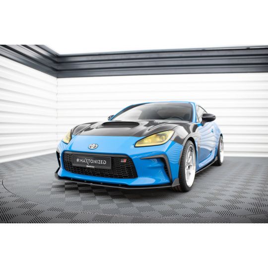 Maxton Design "Street Pro" spoiler pod přední nárazník ver.2 pro Toyota GR86 Mk1, plast ABS bez povrchové úpravy, s červenou linkou