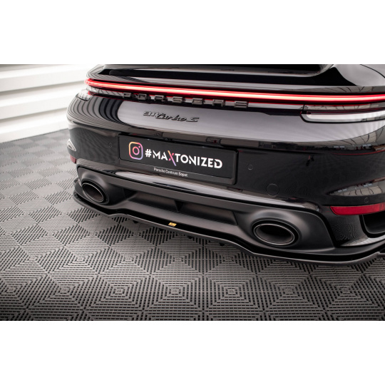 Maxton Design středový spoiler pod zadní nárazník s žebrováním pro Porsche 911 992 Turbo S, černý lesklý plast ABS