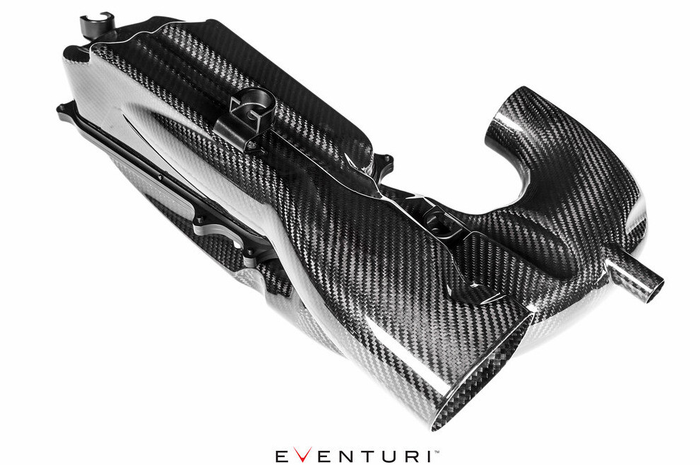 Držáky karbonových airboxů Eventuri pro Mercedes-Benz C63S AMG